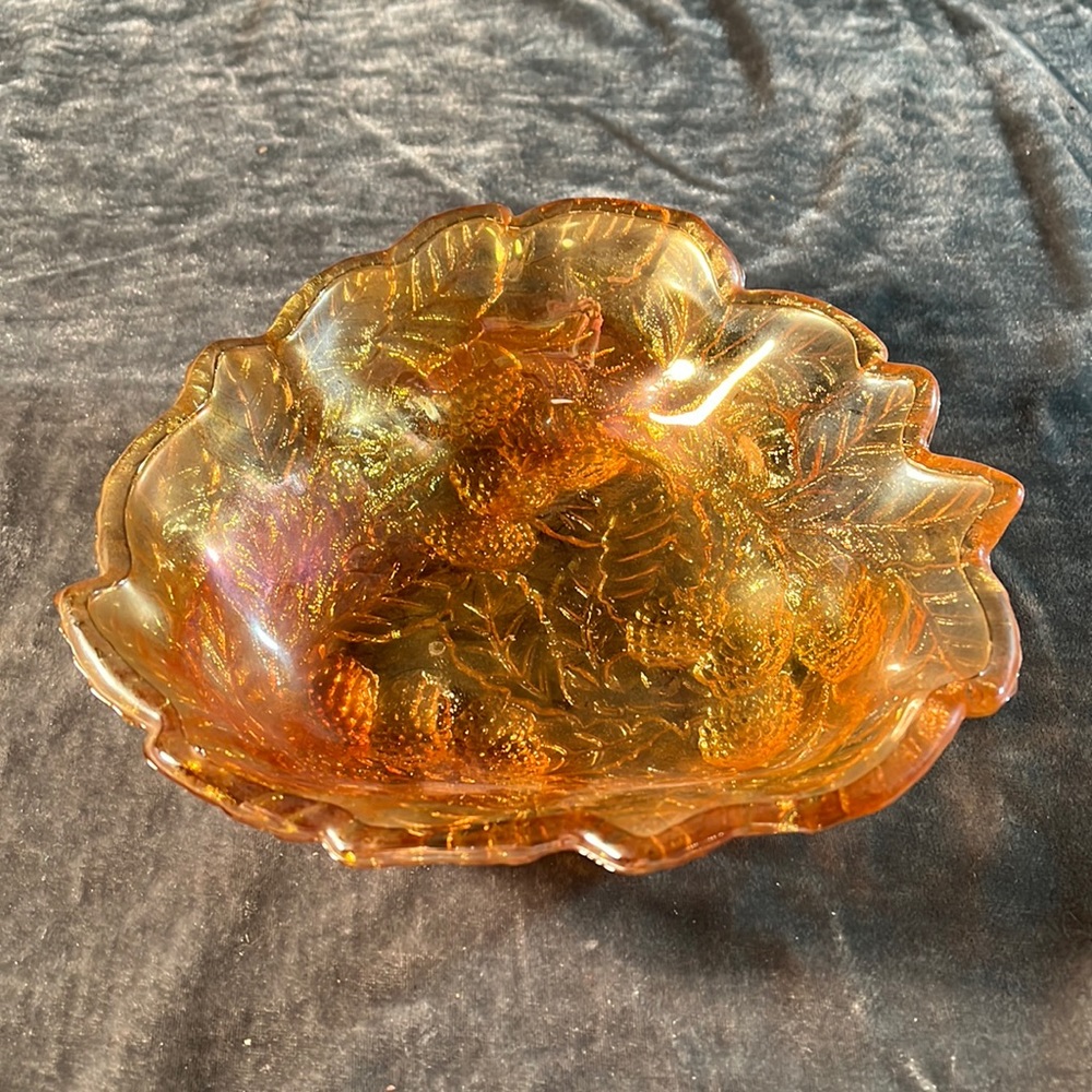 VTG Leaf Pattern Glass Dish